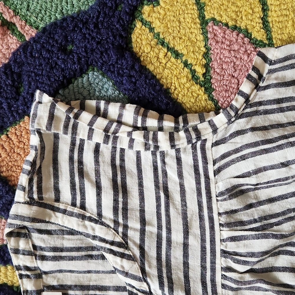 🌸Loft Linen top🌸 - Picture 4 of 5